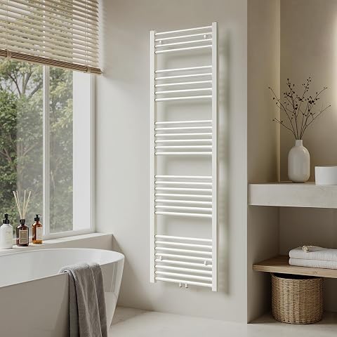 Sèche-serviettes hydraulique blanc à tubes ronds, installé sur un mur clair de salle de bain